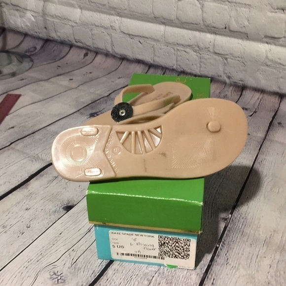 Kate SpadeDYI nude flip-flops w/box missing flower - Picture 4 of 5
